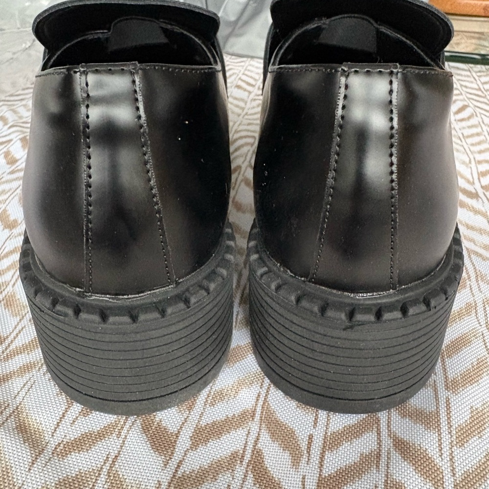 Prada women’s Black Leather Slip-Ons - Picture 11 of 11